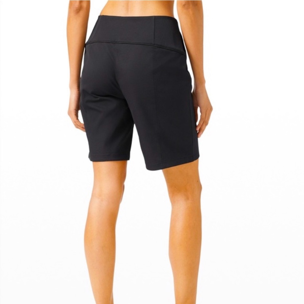 Lululemon In Power Mid Rise Short 8" Women 6 Black Athleisure Casual Office